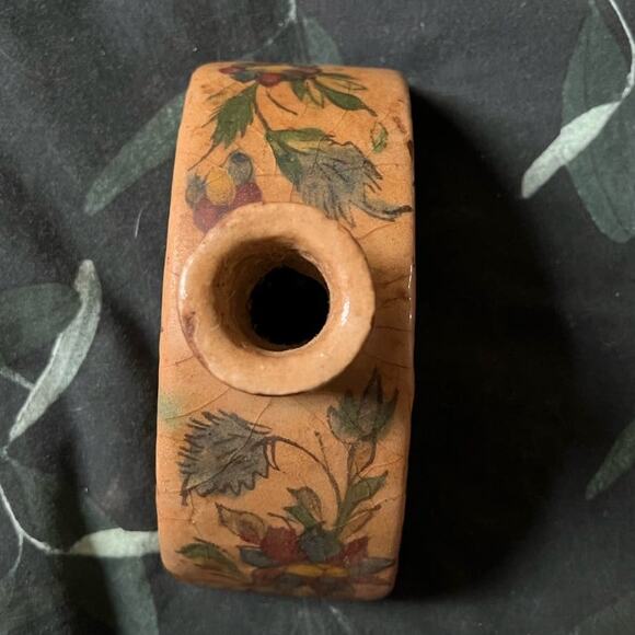 Antique Hand-Painted Iznik Quajar Vase - Half-Moon with Fish and Flowers - Picture 5 of 5